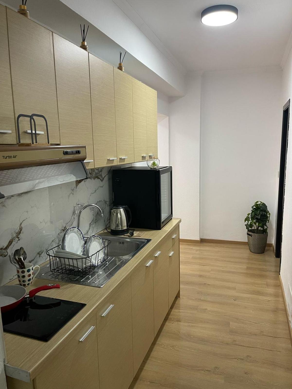 Andi'S Apartment 1 จีโรคาสเตอร์ ภายนอก รูปภาพ