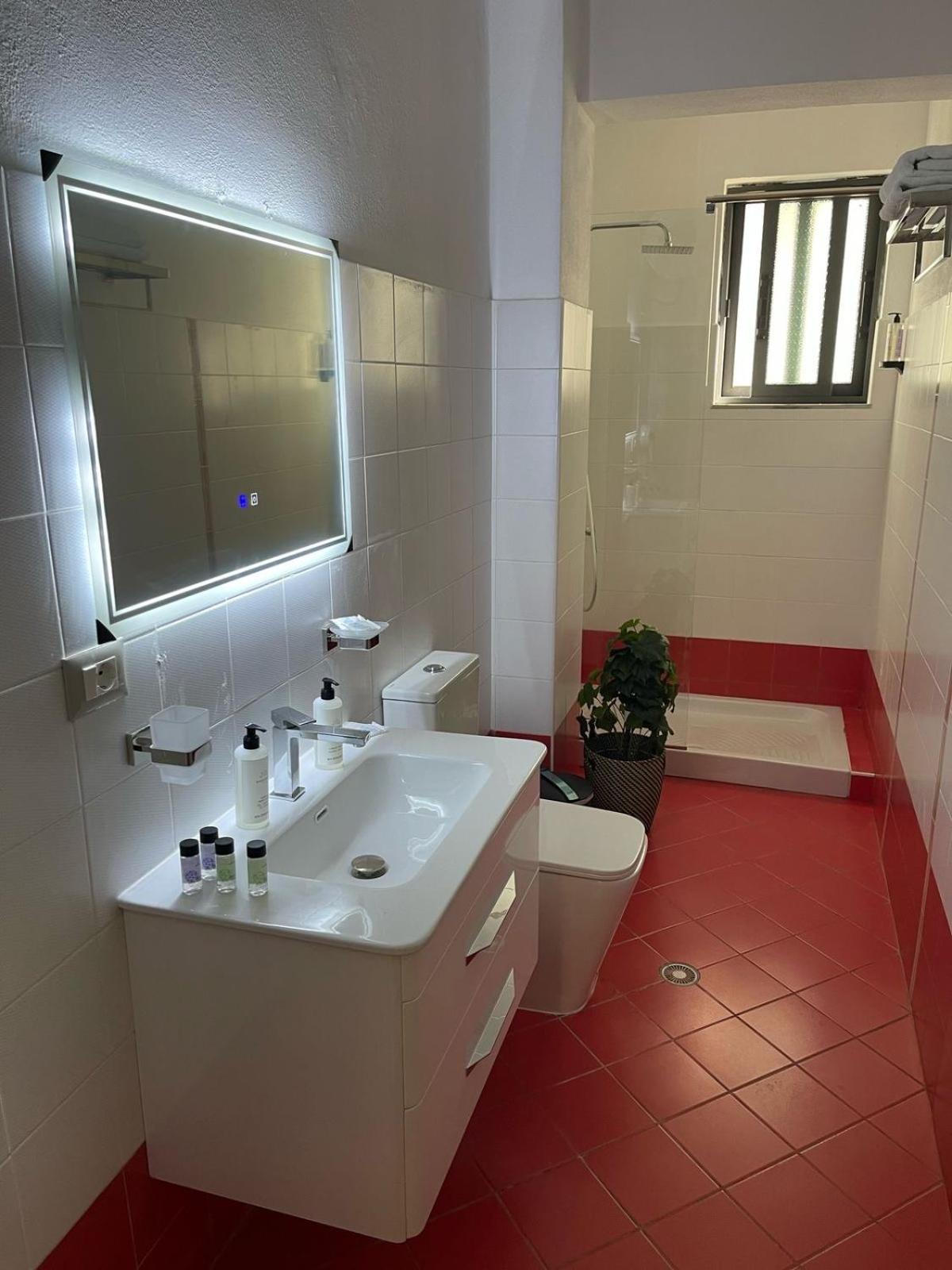 Andi'S Apartment 1 จีโรคาสเตอร์ ภายนอก รูปภาพ